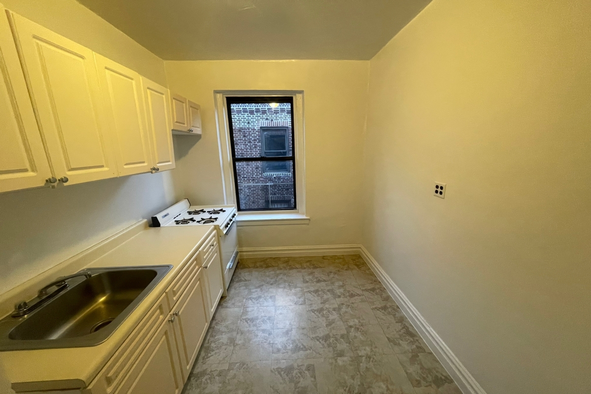 Apartment 118th Street  Queens, NY 11415, MLS-RD4758-3