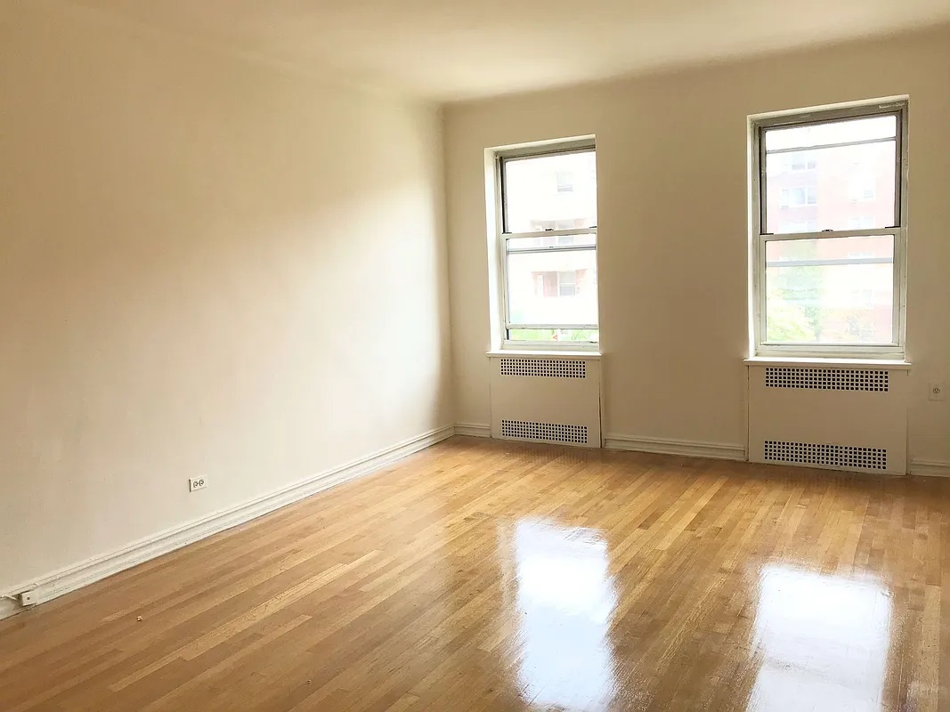 Apartment Yellowstone Blvd  Queens, NY 11375, MLS-RD4770-3