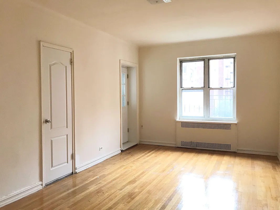 Apartment Yellowstone Blvd  Queens, NY 11375, MLS-RD4770-4