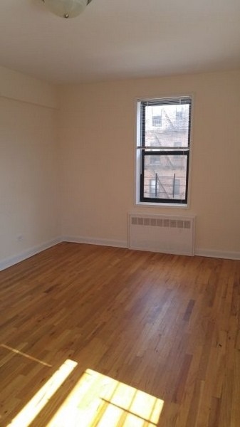 Apartment Saunders Street  Queens, NY 11374, MLS-RD4799-2