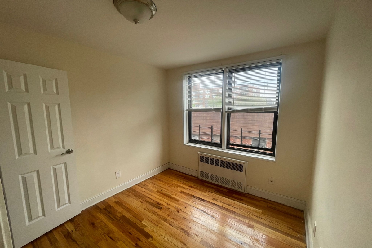 Apartment Ava Place  Queens, NY 11432, MLS-RD4800-7