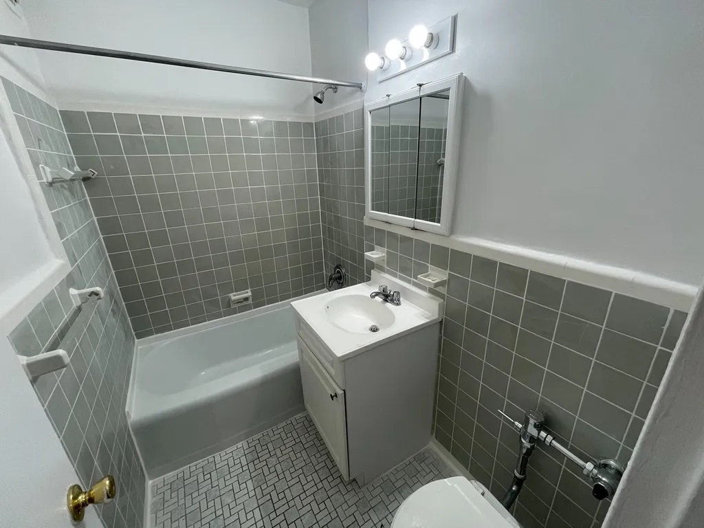 Apartment 67th Drive  Queens, NY 11375, MLS-RD4809-3