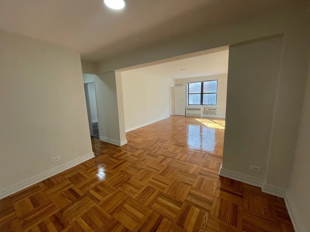 Apartment 67th Drive  Queens, NY 11375, MLS-RD4809-9