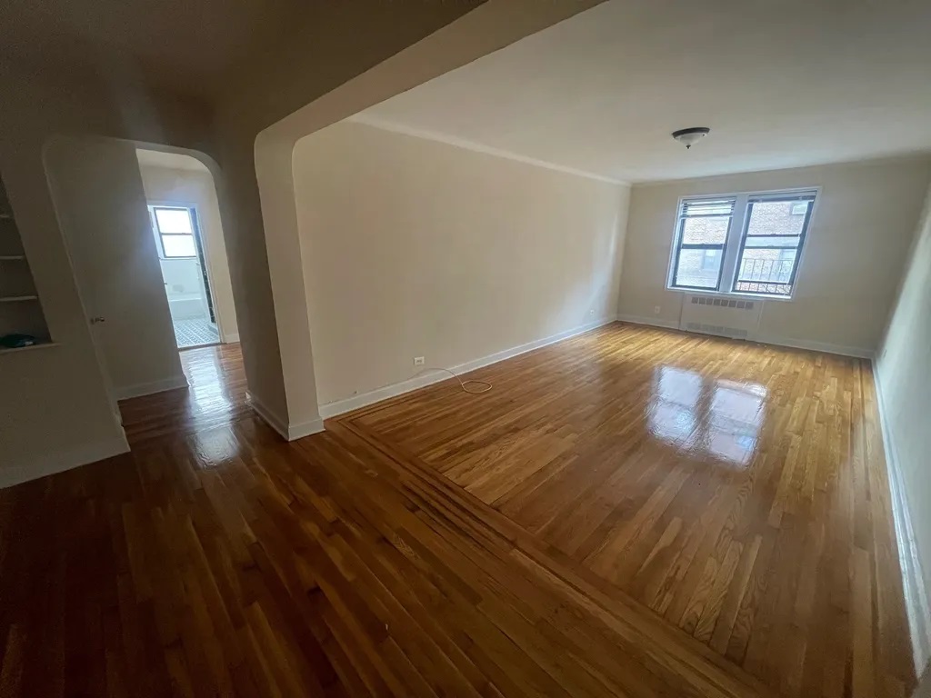 Apartment Haring Street  Queens, NY 11374, MLS-RD4812-7