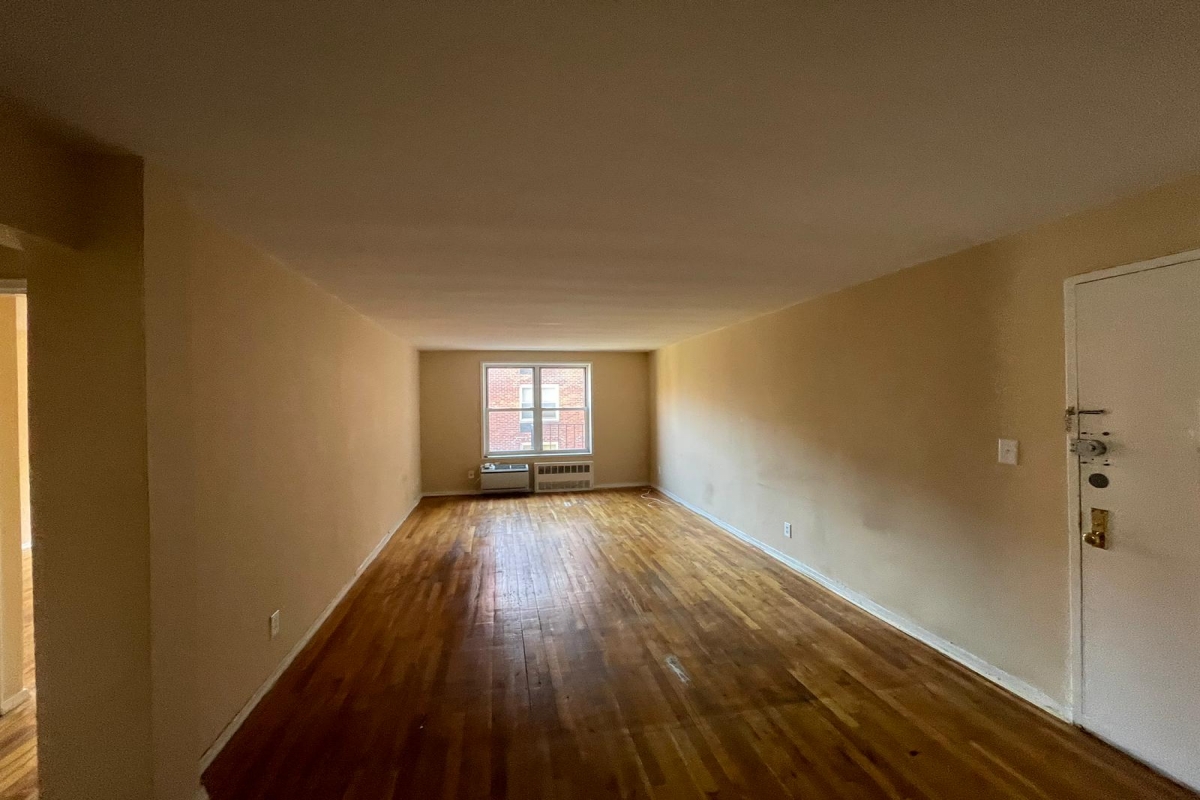 Apartment 38th Avenue  Queens, NY 11354, MLS-RD4819-12