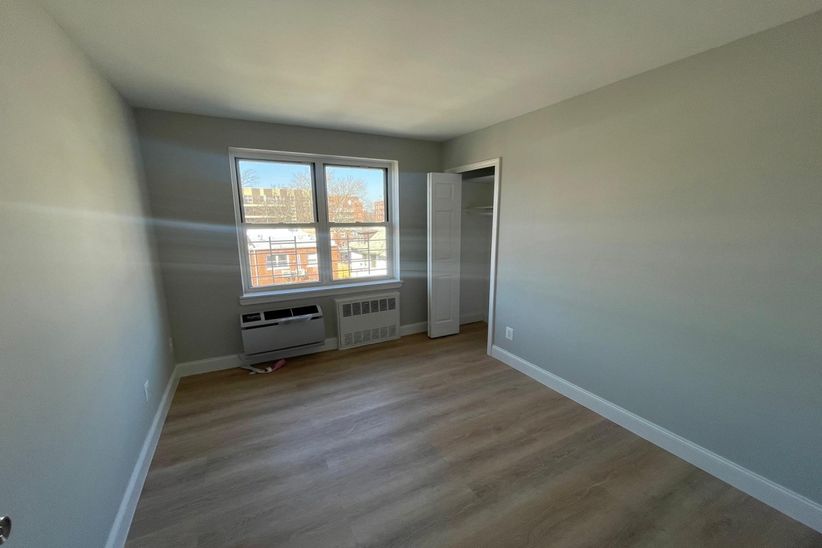 Apartment 35th Avenue  Queens, NY 11354, MLS-RD4823-11