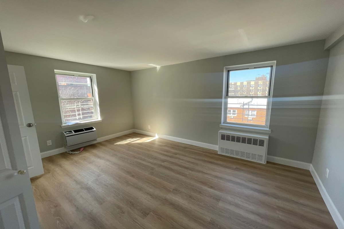 Apartment 35th Avenue  Queens, NY 11354, MLS-RD4823-12