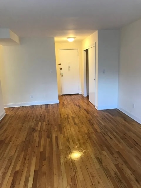 Apartment 37th Avenue  Queens, NY 11372, MLS-RD4841-2