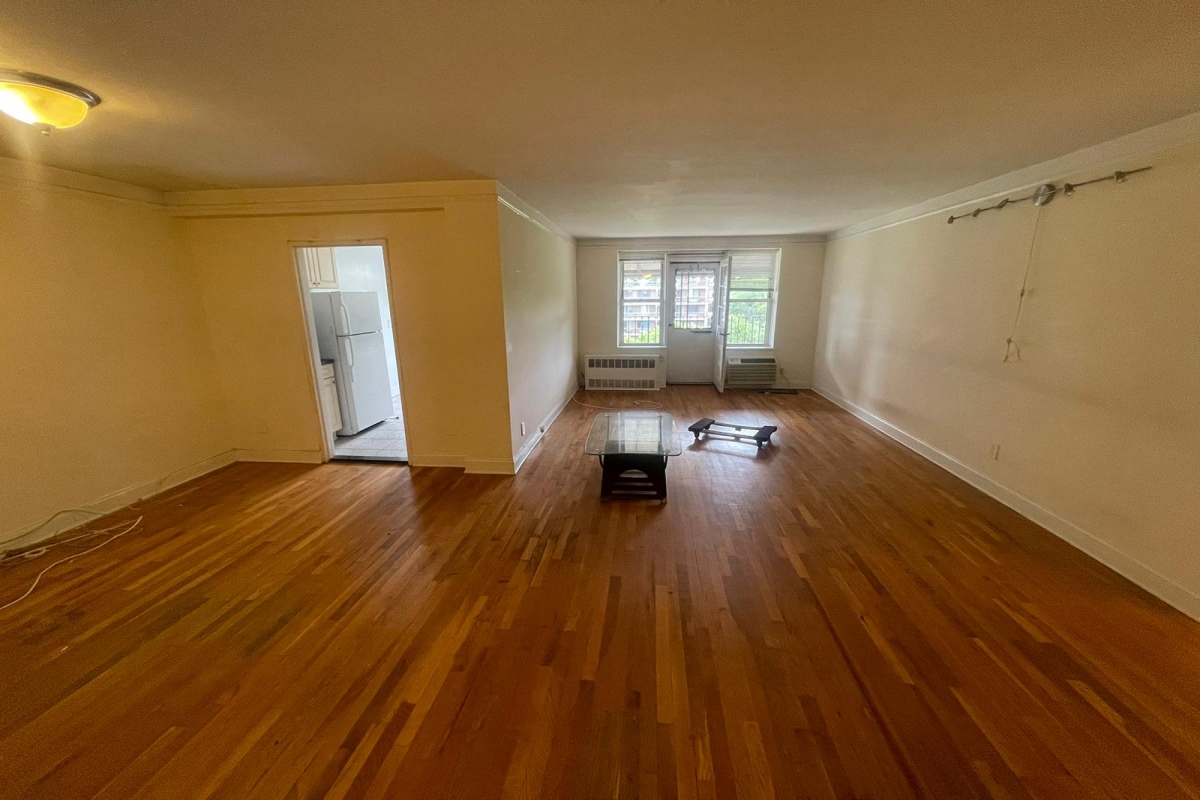 Apartment in Flushing - 150th Street  Queens, NY 11367