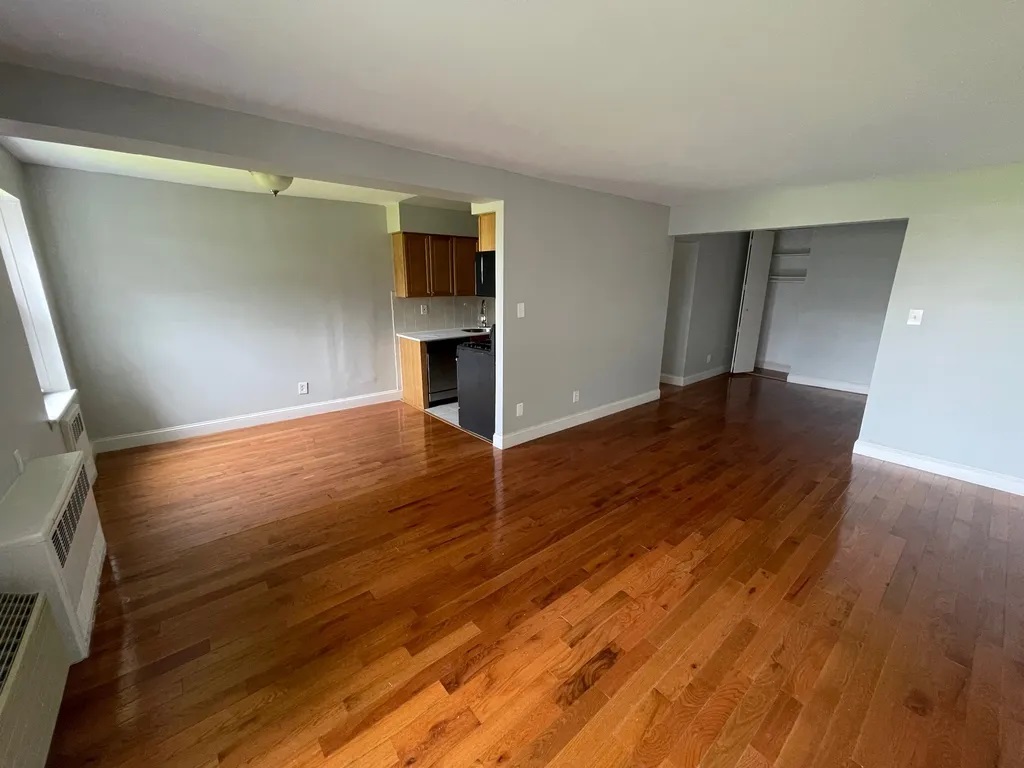 Apartment Bell Blvd  Queens, NY 11360, MLS-RD4854-6