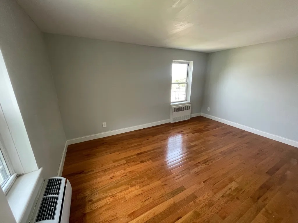 Apartment Bell Blvd  Queens, NY 11360, MLS-RD4854-7