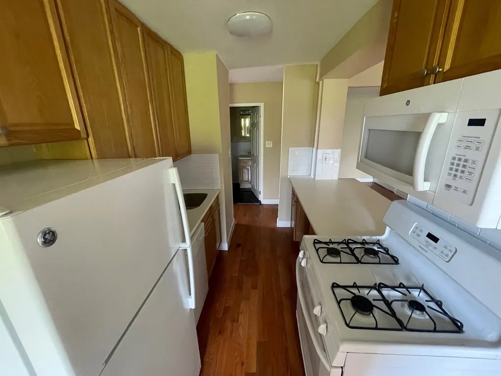 Apartment Bell Blvd  Queens, NY 11360, MLS-RD4855-2