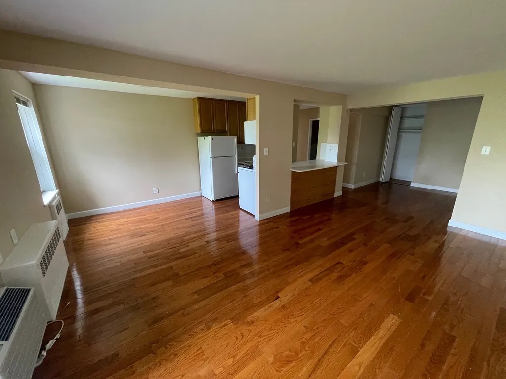 Apartment Bell Blvd  Queens, NY 11360, MLS-RD4855-4