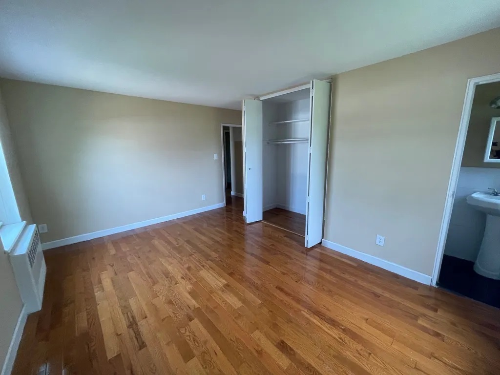 Apartment Bell Blvd  Queens, NY 11360, MLS-RD4855-9