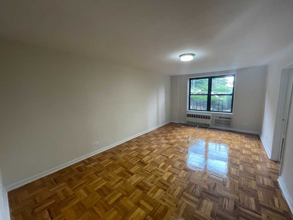 Apartment 67th Avenue  Queens, NY 11375, MLS-RD4857-4