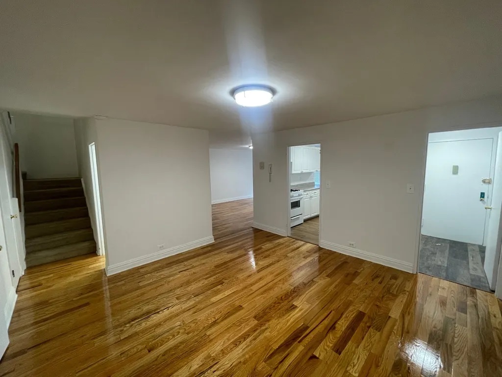 Apartment 102nd Street  Queens, NY 11375, MLS-RD4858-8