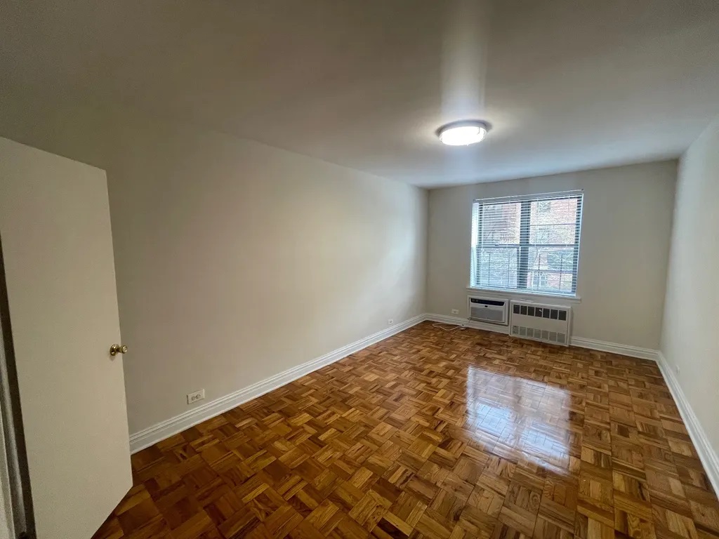 Apartment 102nd Street  Queens, NY 11375, MLS-RD4858-10