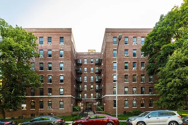 Apartment Dalny Road  Queens, NY 11432, MLS-RD4861-5