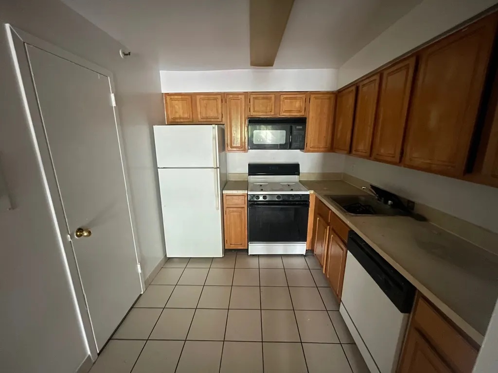 Apartment Northern Blvd  Queens, NY 11354, MLS-RD4863-2