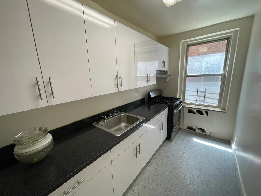 Apartment 118th Street  Queens, NY 11415, MLS-RD4886-3