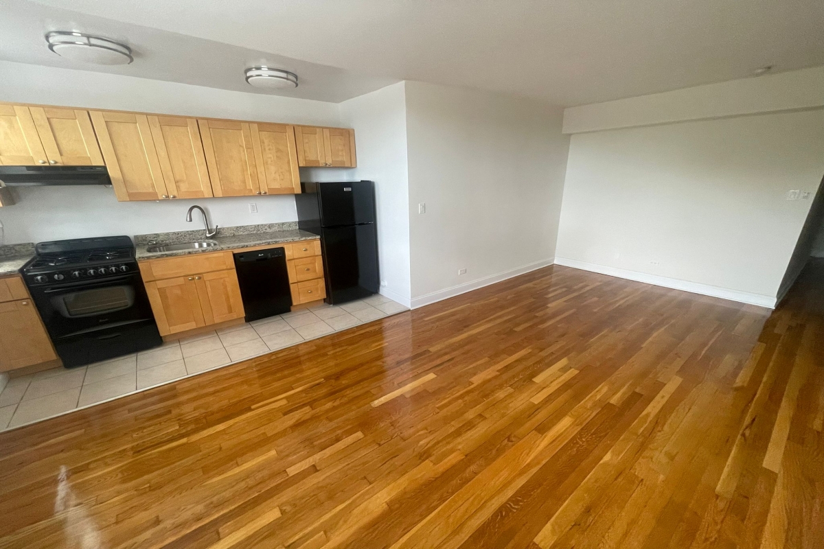 Apartment Hoover Avenue  Queens, NY 11435, MLS-RD4909-5