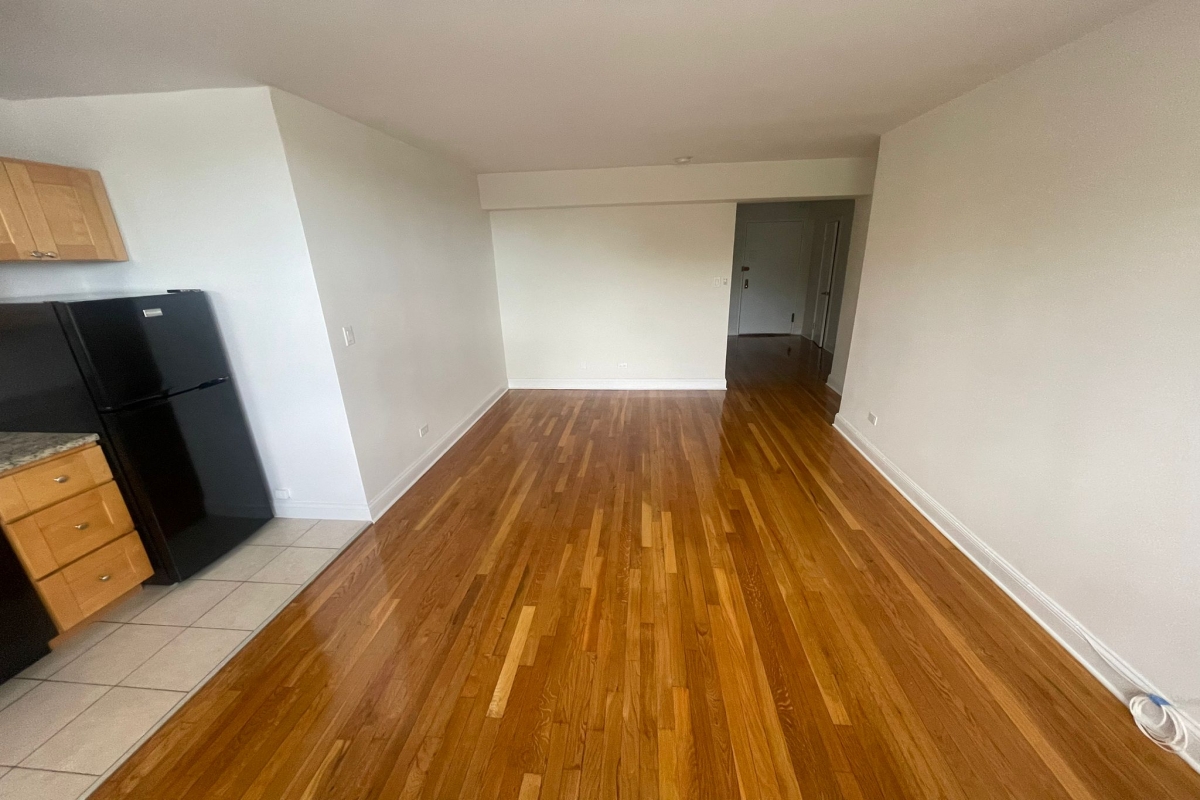 Apartment Hoover Avenue  Queens, NY 11435, MLS-RD4909-6