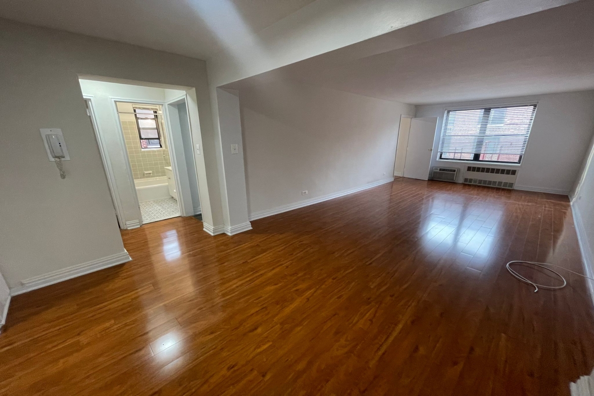 Apartment 67th Drive  Queens, NY 11375, MLS-RD4919-5