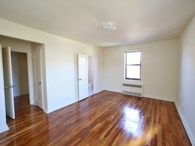 Apartment Crescent Street  Queens, NY 11106, MLS-RD4936-14