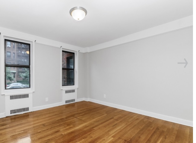 Apartment Dalny Road  Queens, NY 11432, MLS-RD4953-8