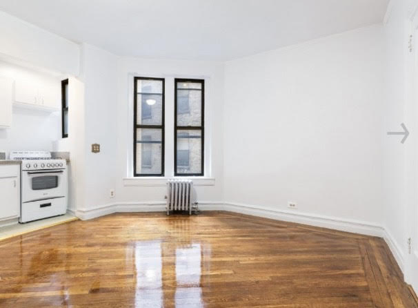 Apartment 49th Street  Queens, NY 11104, MLS-RD4958-3