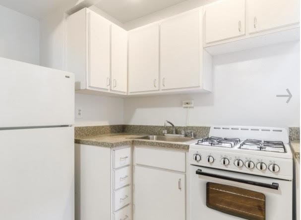 Apartment 49th Street  Queens, NY 11104, MLS-RD4958-5