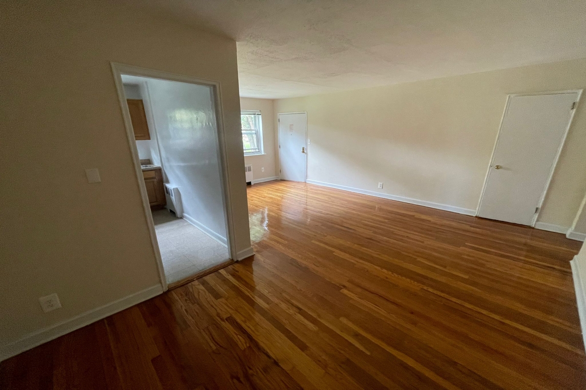 Apartment 71st Avenue  Queens, NY 11367, MLS-RD4964-4