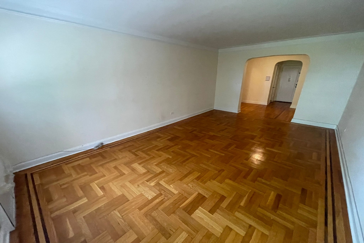 Apartment Highland Avenue  Queens, NY 11432, MLS-RD4972-13