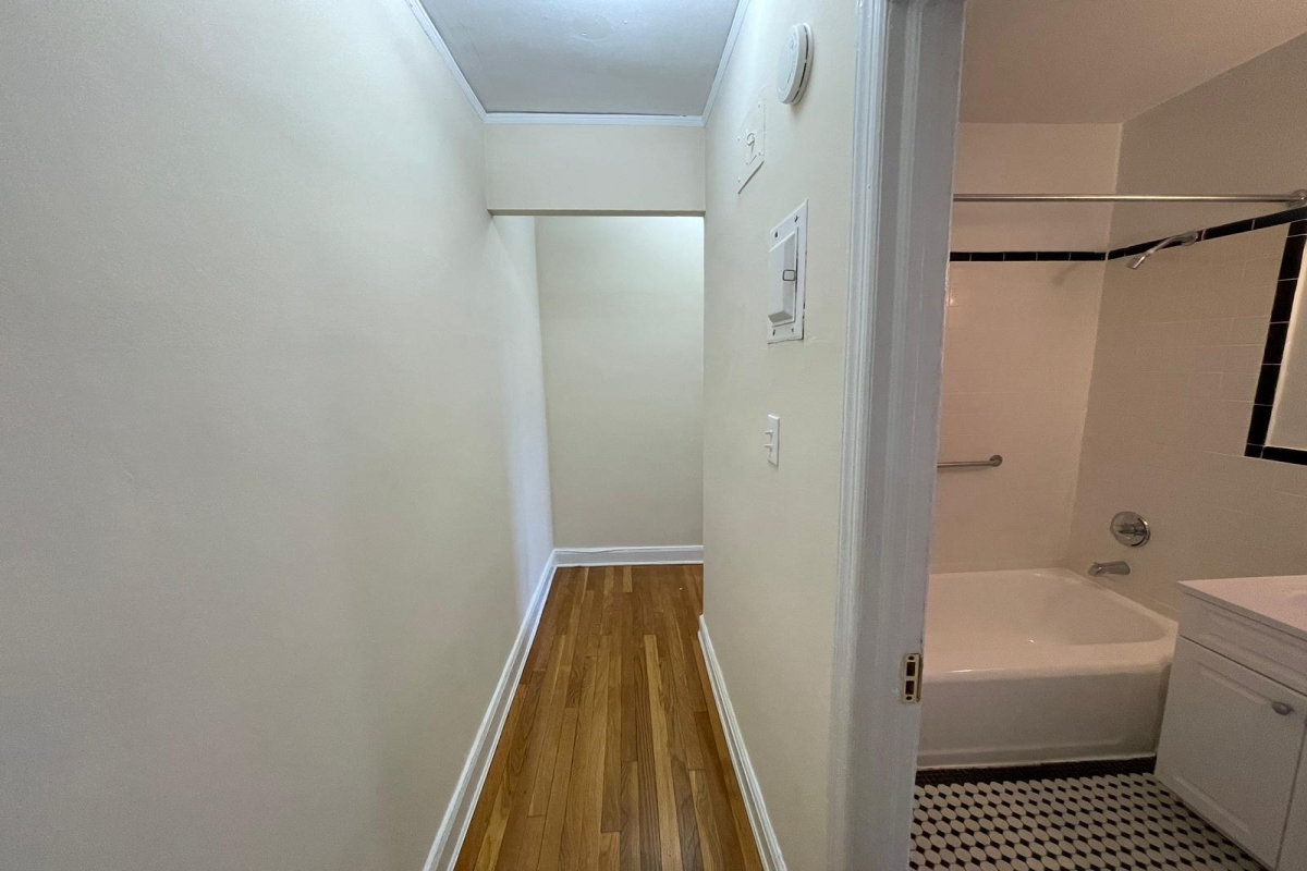 Apartment 112th Street  Queens, NY 11375, MLS-RD4999-12