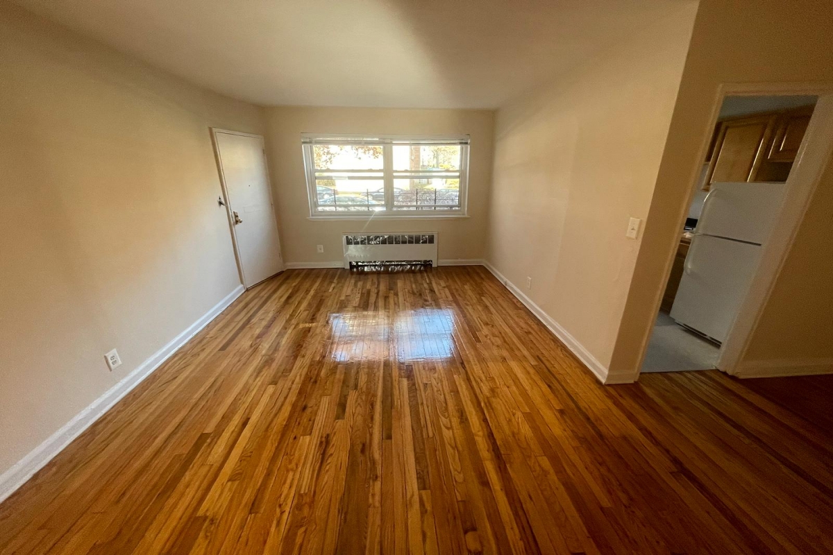 Apartment 71st Avenue  Queens, NY 11367, MLS-RD5003-4