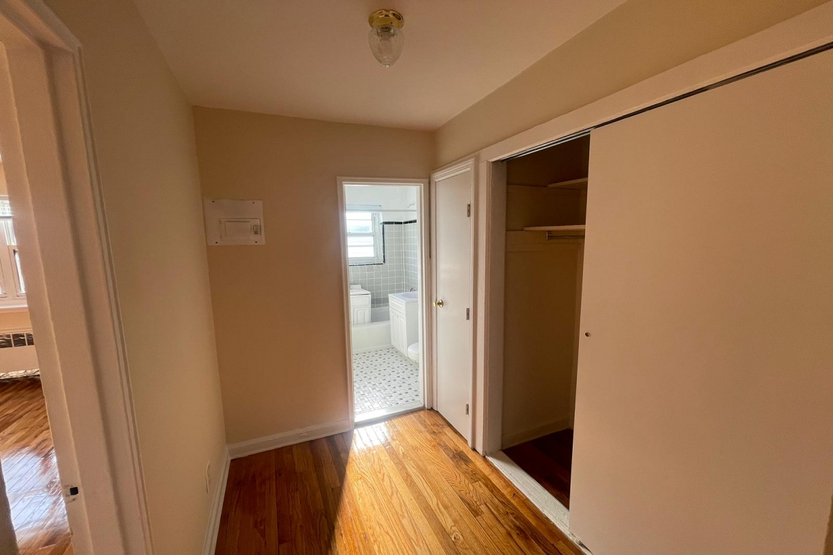 Apartment 71st Avenue  Queens, NY 11367, MLS-RD5003-11