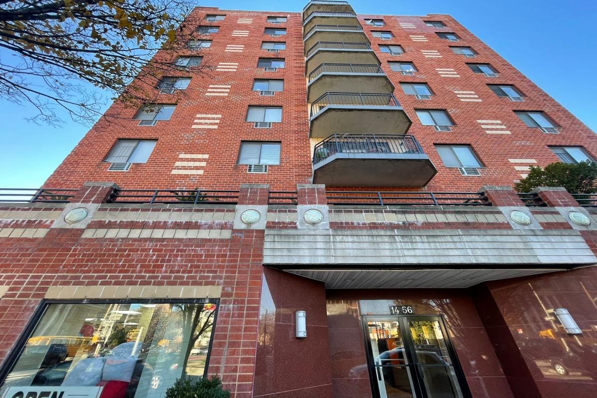 Apartment 31st Drive  Queens, NY 11106, MLS-RD5007-18