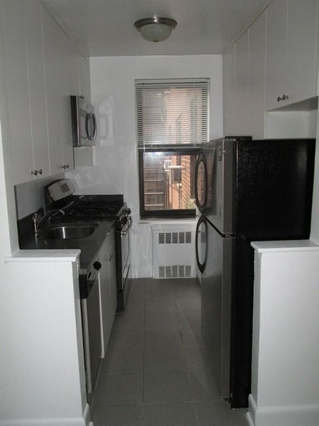 Apartment Saunders Street  Queens, NY 11374, MLS-RD5010-2