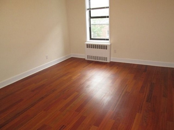 Apartment Saunders Street  Queens, NY 11374, MLS-RD5010-4