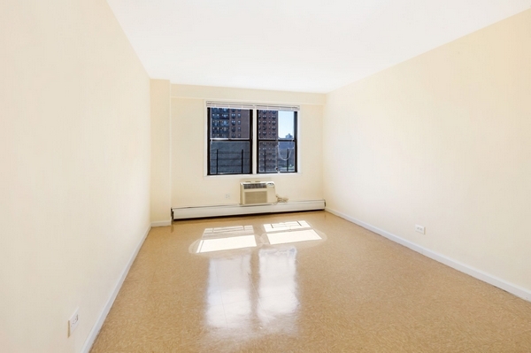 Apartment 57th Avenue  Queens, NY 11368, MLS-RD5015-3