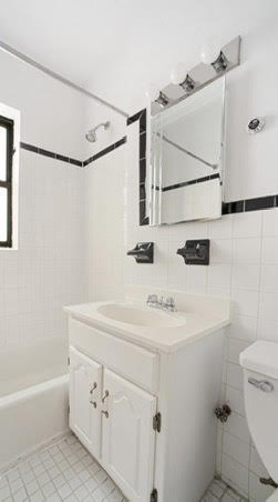 Apartment 49th Street  Queens, NY 11104, MLS-RD5021-5