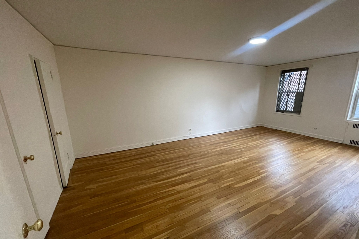 Apartment 118th Street  Queens, NY 11415, MLS-RD5032-20