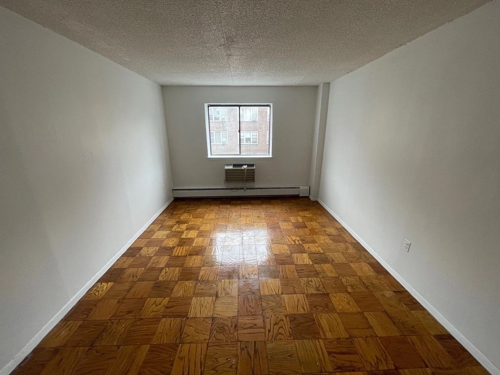 Apartment 98th Place  Queens, NY 11374, MLS-RD5069-2