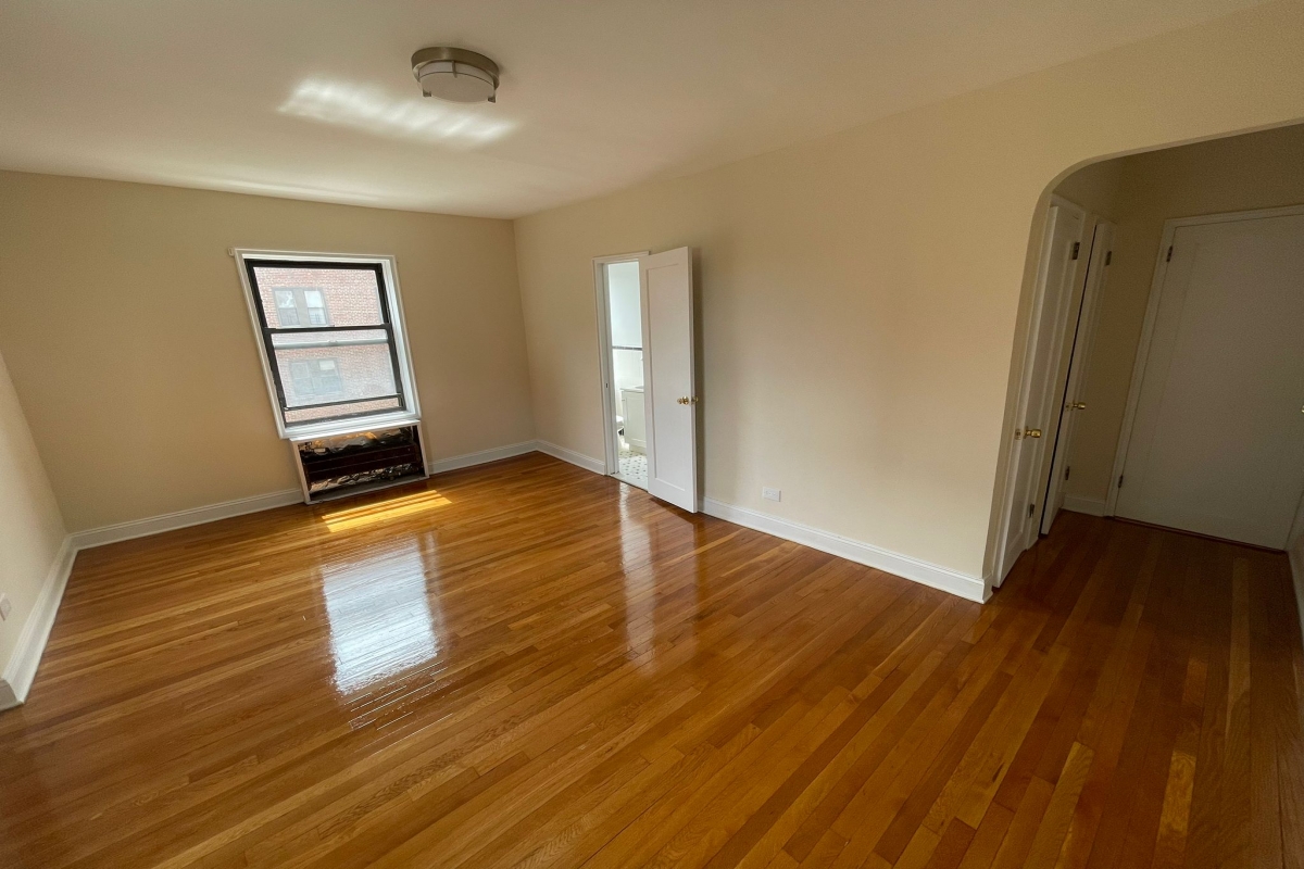 Apartment 63rd Drive  Queens, NY 11374, MLS-RD5086-15