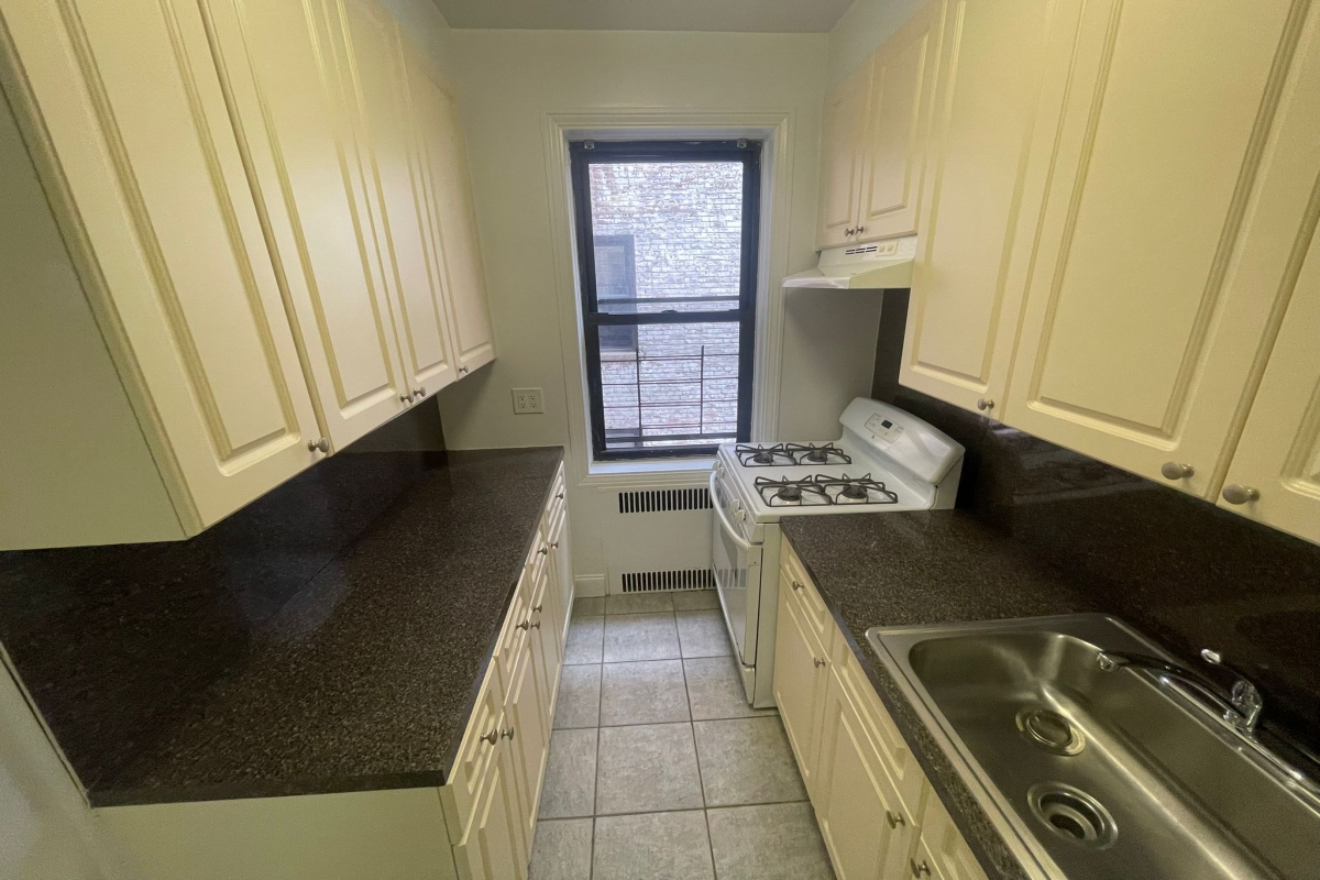 Apartment 167th Street  Queens, NY 11358, MLS-RD5089-6