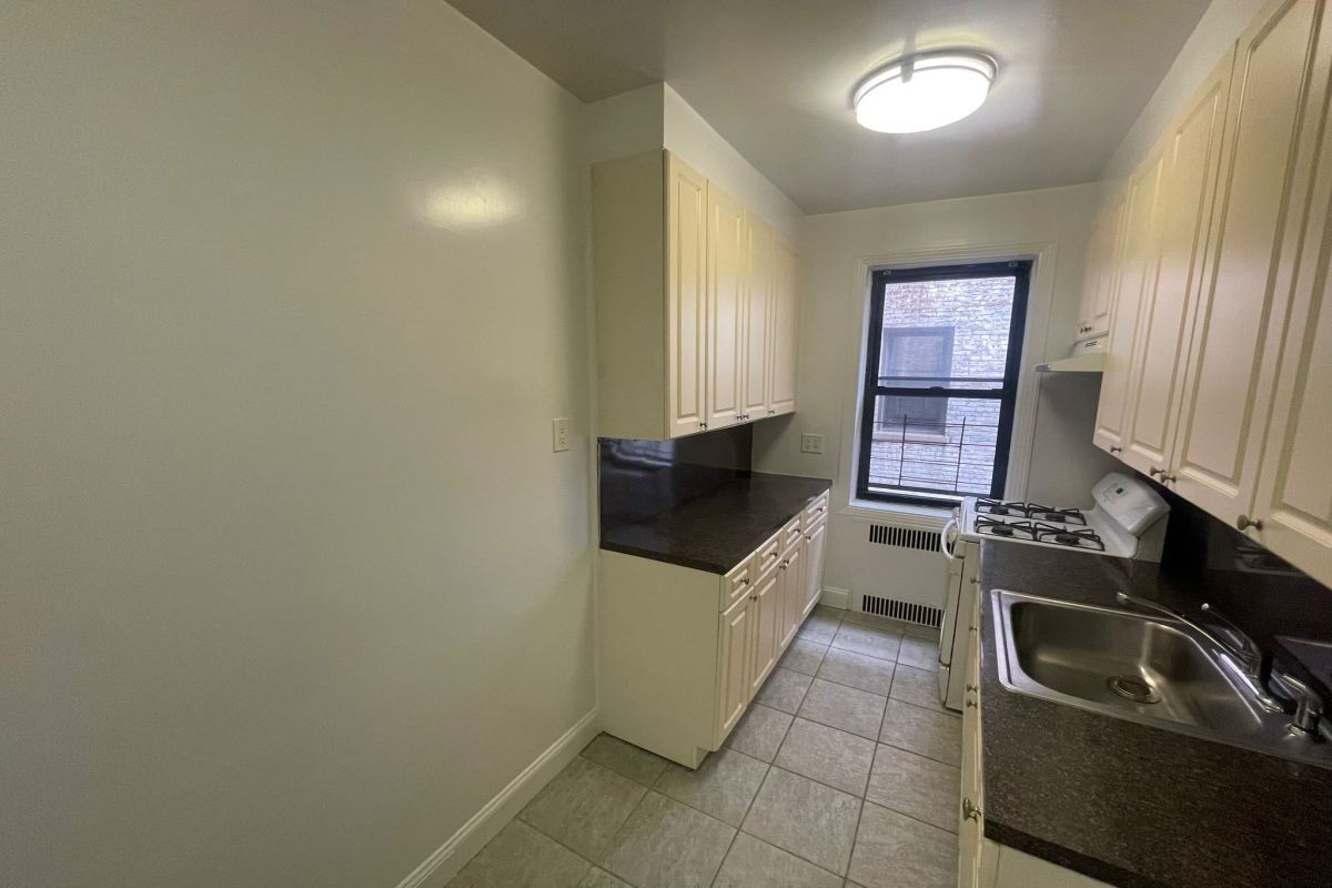 Apartment 167th Street  Queens, NY 11358, MLS-RD5089-9