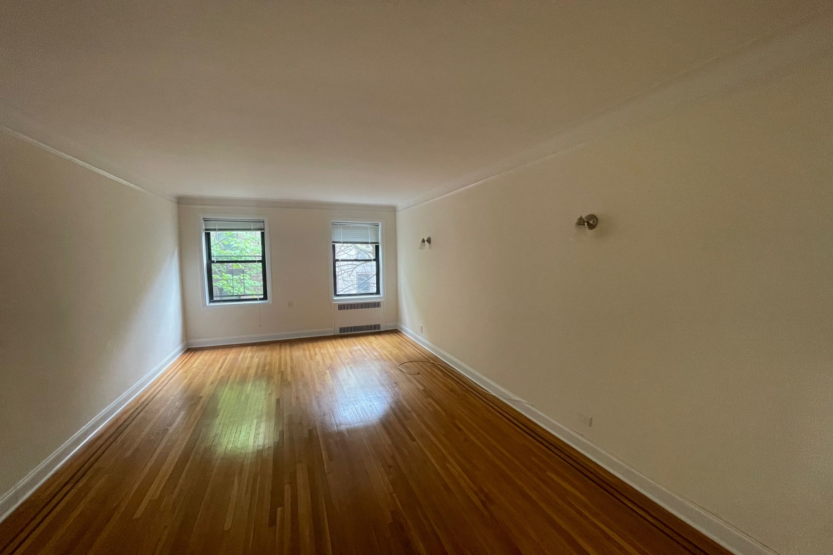 Apartment 167th Street  Queens, NY 11358, MLS-RD5089-10