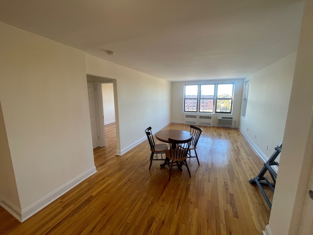 Apartment Ava Place  Queens, NY 11432, MLS-RD5097-5