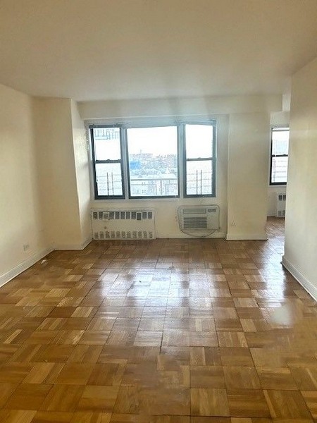 Apartment 67th Avenue  Queens, NY 11374, MLS-RD5102-3