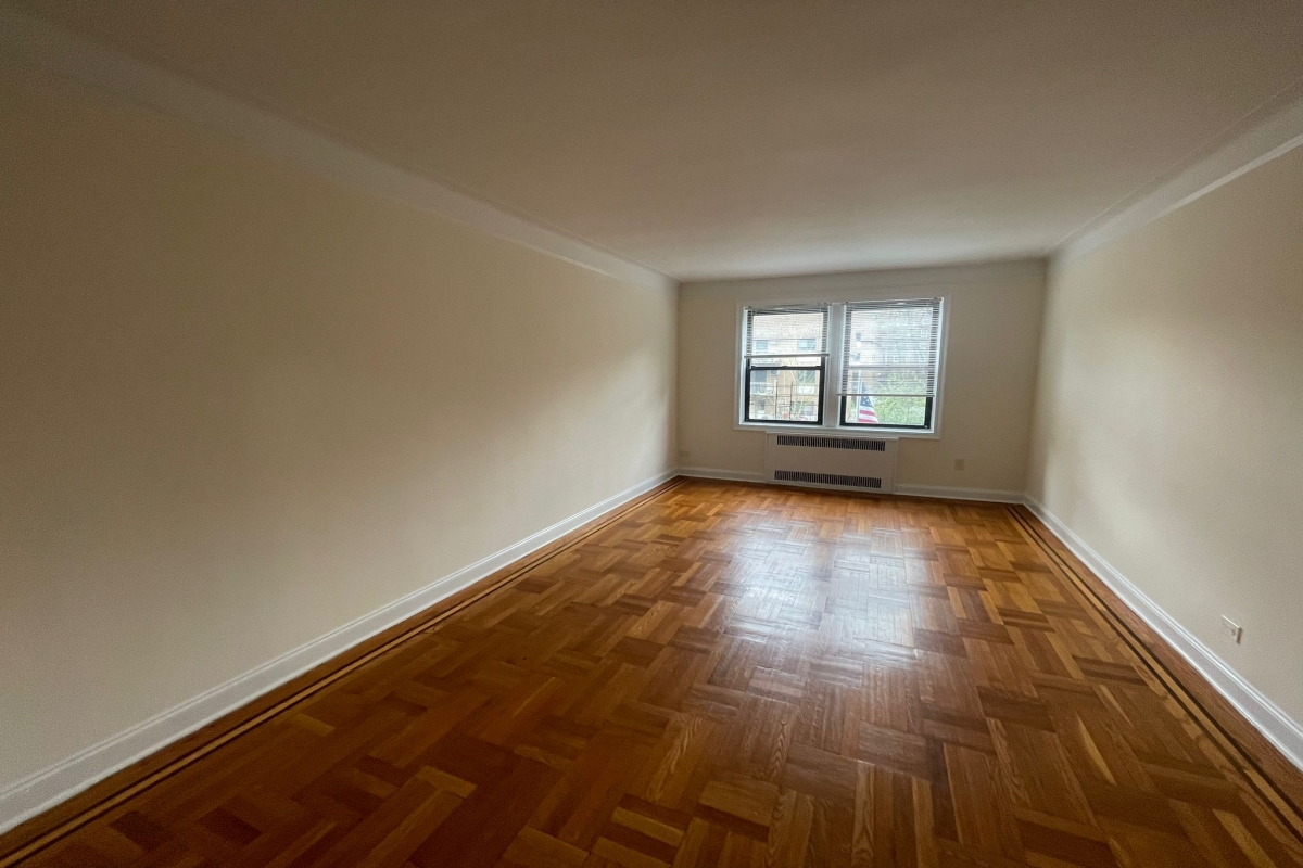 Apartment Highland Avenue  Queens, NY 11432, MLS-RD5104-5